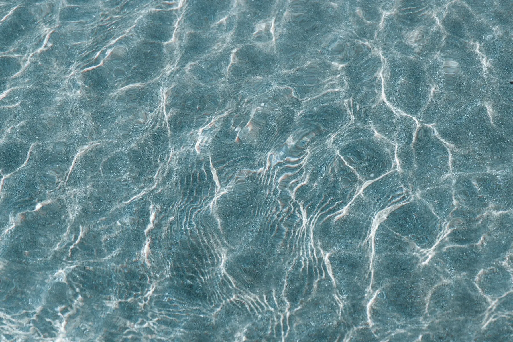Shallow daylight water